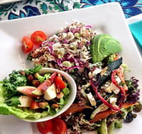 Old Lodge Gallery Emporium  By The River Cafe - Hotel Accommodation