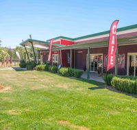 Willow Tree Cafe - Hotel Accommodation