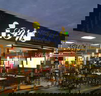 I Pho Restaurant  Noodle Bar - Hotel Accommodation