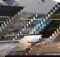 Main Deck Cafe - Hotel Accommodation