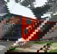 Moon River Cafe - Hotel Accommodation