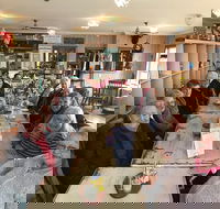 Purple People Feeder Cafe - Hotel Accommodation