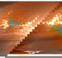 Sticks and Stones Bistro - Hotel Accommodation