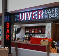 The Uiver Cafe and Bar - Hotel Accommodation