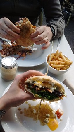 Two Hands - Hotel Accommodation 0