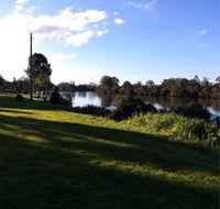 Two Rivers Cafe - Hotel Accommodation