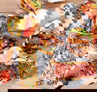 Between 2 Buns - Altona - Hotel Accommodation