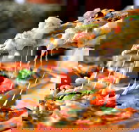 Jimmy's  Pizza Box 66 - Hotel Accommodation