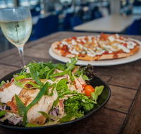 Nobby's Beach Surf Life Saving Club - Hotel Accommodation