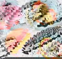 Rashays Woden - Hotel Accommodation