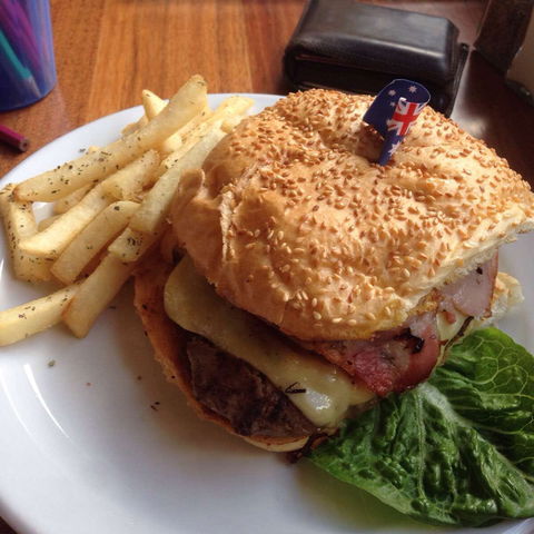 The Red Parrot Cafe - Hotel Accommodation 0