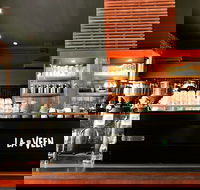 La Veen Coffee and Kitchen - Hotel Accommodation