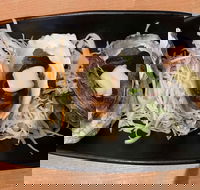 Momoco Sushi San - Hotel Accommodation