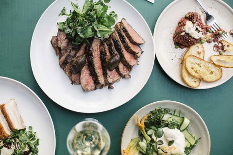 Et Al. - Hotel Accommodation 0