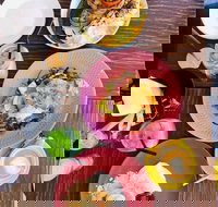 Gusto Food - Hotel Accommodation