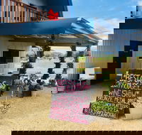 Naked Lady Wines - Hotel Accommodation