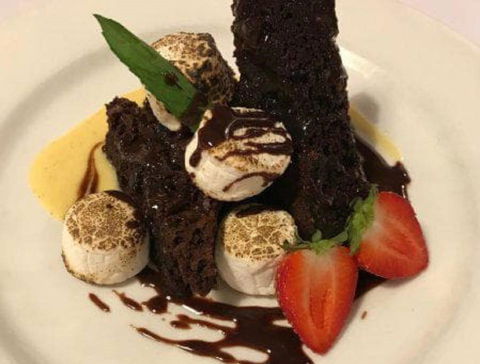 Trappers Restaurant - Hotel Accommodation 1