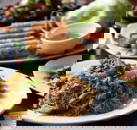 Vinh's Kitchen - Hotel Accommodation