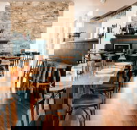 Conlan's Wine Store - Hotel Accommodation