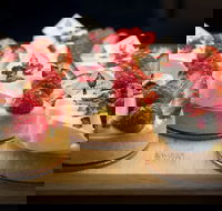 Icky Sticky Patisserie - Hotel Accommodation