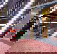 Joe's Cafe Chino - Hotel Accommodation
