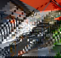 Three Daughters Cafe - Hotel Accommodation