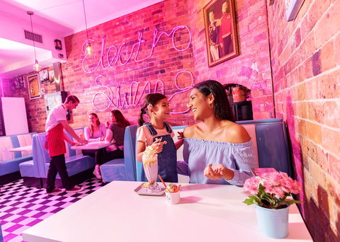 Ungermann Brothers - Hotel Accommodation 0