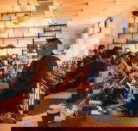 His Boy Elroy - Hotel Accommodation