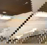 Fat Arnie Restaurant  Bar - Royal Pacific Hotel - Hotel Accommodation