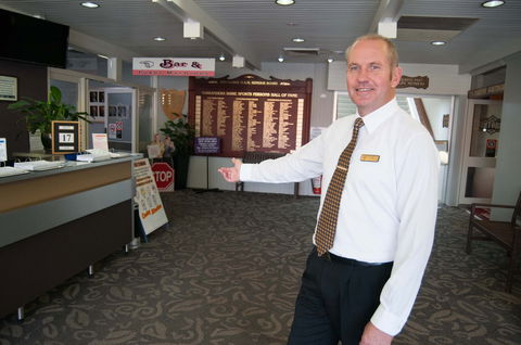 Narrandera Ex-Servicemen's Club - Hotel Accommodation 1