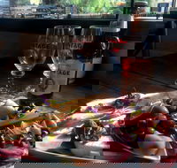 Barrels and Ashes - Hotel Accommodation