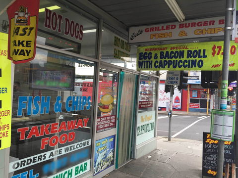 Con's Super Deli - Hotel Accommodation 0