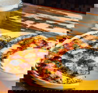 Ember Pizza and Grill - Hotel Accommodation
