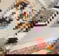 Little Green Cafe - Hotel Accommodation