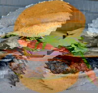 Parkside Bar at The Bat  Ball - Hotel Accommodation