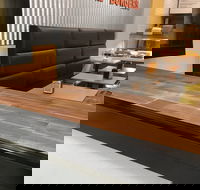 Portico Chicken - Hotel Accommodation