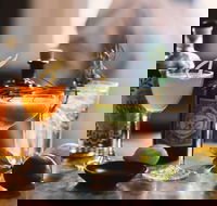 Many Little Bar and Bistro - Hotel Accommodation