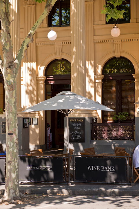 Wine Bank On View - Hotel Accommodation 2
