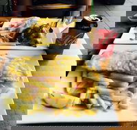 Beach Box Cafe - Hotel Accommodation