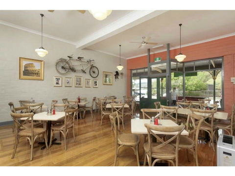 Dungog Pizza - Hotel Accommodation 1