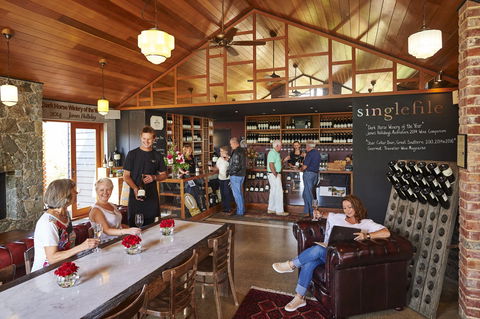 Singlefile Wines - Hotel Accommodation 2