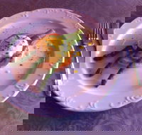 Riverside Bar and Restaurant Mount Seaview Resort - Hotel Accommodation