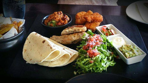 Dux Restaurant - Hotel Accommodation 0