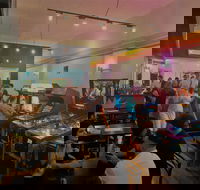 Token Arcade  Kitchen - Hotel Accommodation