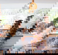 Avoca Surf House - Hotel Accommodation