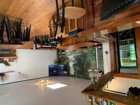 Giants Table Restaurant - Hotel Accommodation 0