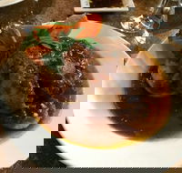 Isabella's Tratoria - Hotel Accommodation