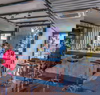 Running Horse Wines - Hotel Accommodation