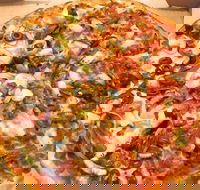 The Gates Pizza and Kitchen - Hotel Accommodation