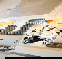 Beach Grill Cafe and Salt Bar - Hotel Accommodation
